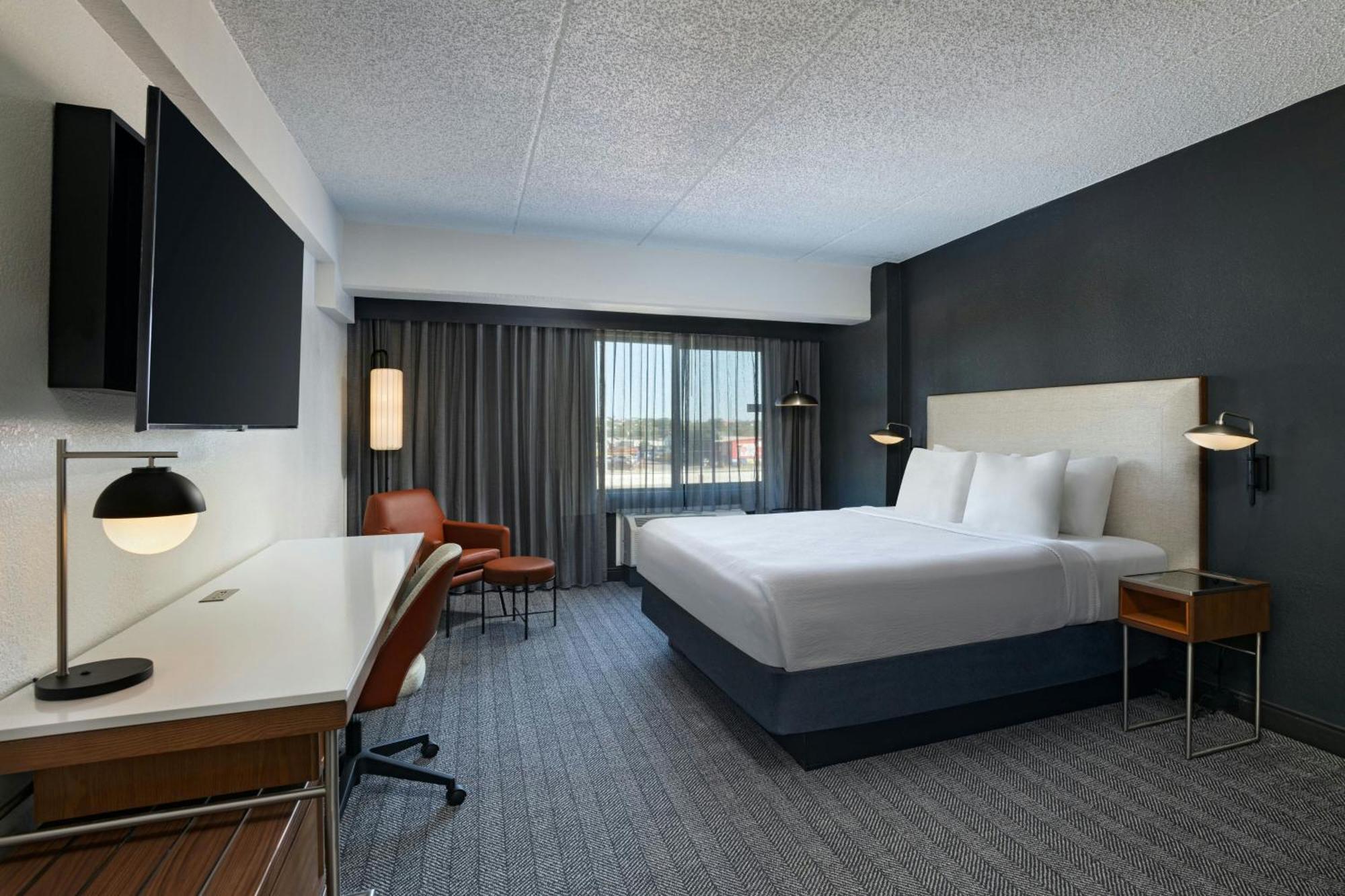 Courtyard Laredo Hotel Exterior photo